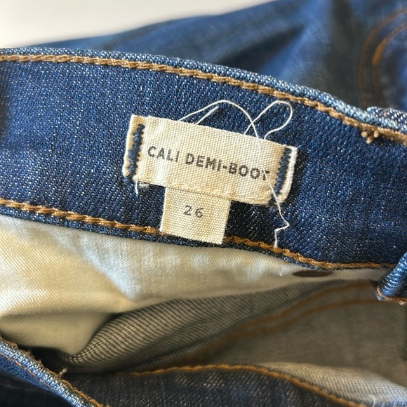 Madewell Cali Demi Boot Jeans in Wyoming Wash Medium Blue - Picture 2 of 4